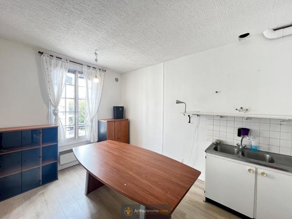 Coulommiers (77120) IMMEUBLE LOCAL COMMERCIAL 90 m2 ENVIRON COULOMMIERS