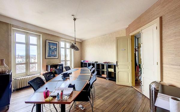 Appartement à vendre    1 pièce •  Montluçon