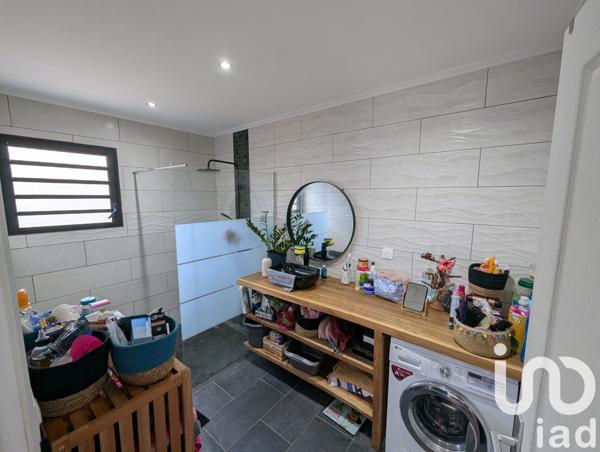 Maison 4 pièces de 117 m² à Sainte-Suzanne (97441)