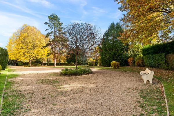 Appartement Saint Germain En Laye 3 pièce(s) 53.87m² €253 000 ** - Référence 16926