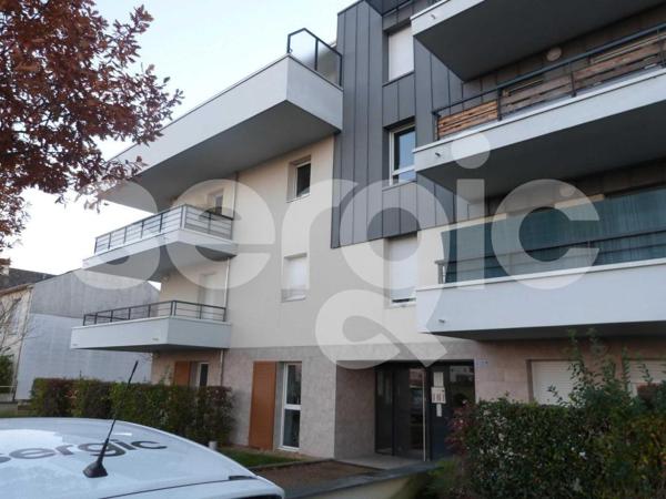 Location Parking 10 49240 Avrille 23 0629 01 0211