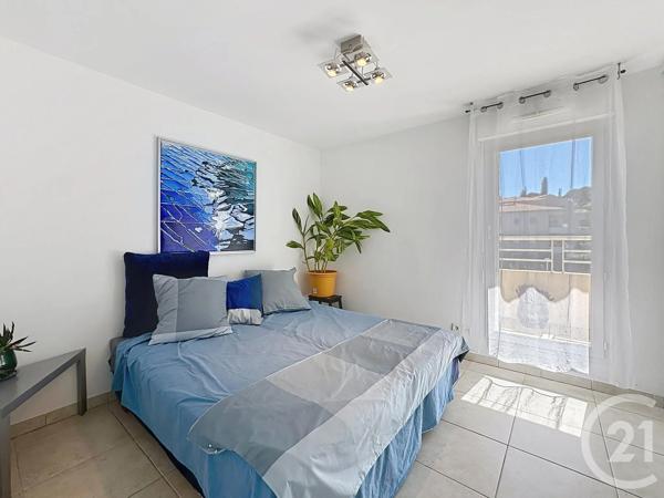 Appartement T3 à vendre  3 pièces - 64 m 2   CAVALAIRE SUR MER  - 83
