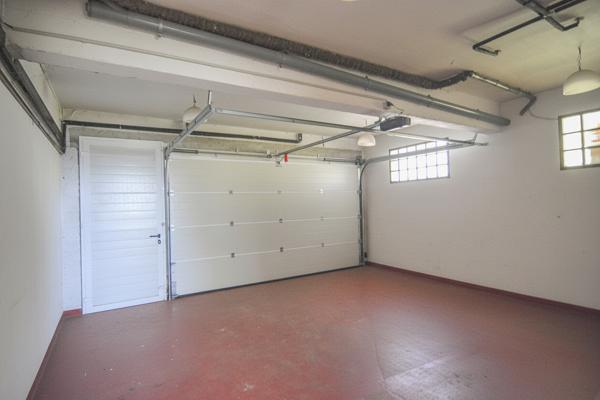 Maison Maison à rénover - Saint Medard En Jalles 5 pièce(s) 98 m2 - fort potentiel d'évolution ! 98 m²
