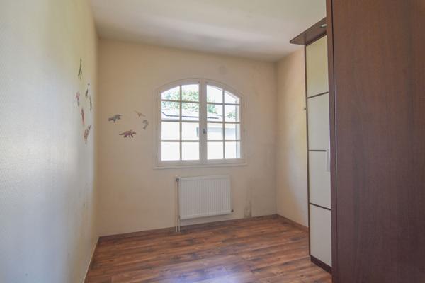Maison Maison à rénover - Saint Medard En Jalles 5 pièce(s) 98 m2 - fort potentiel d'évolution ! 98 m²