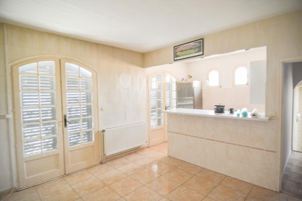 Maison Maison à rénover - Saint Medard En Jalles 5 pièce(s) 98 m2 - fort potentiel d'évolution ! 98 m²