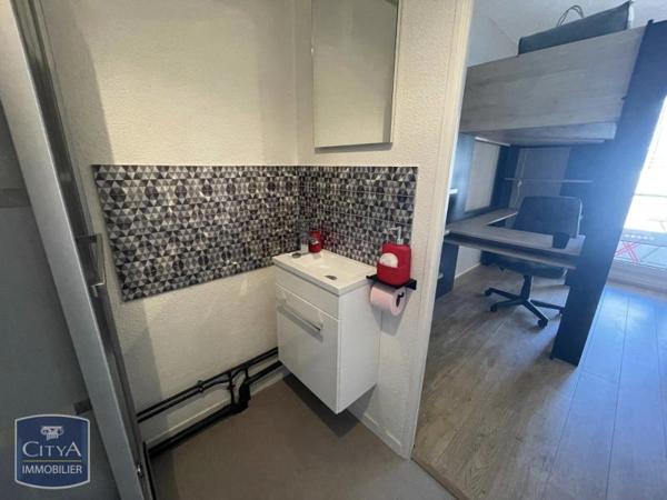 Appartement à louer 1 pièce 16.6m²