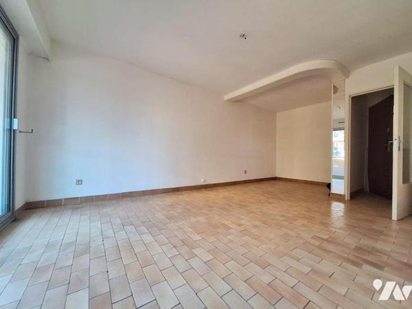 A VENDRE - PERPIGNAN SECTEUR KENNEDY - STUDIO AVEC PARKING ET BALCON