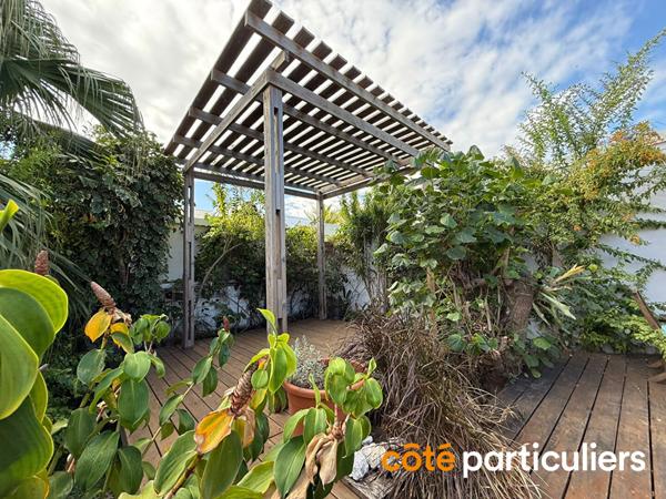 Vente Maison140 m² - 6 Pièces - L ETANG SALE (97427)