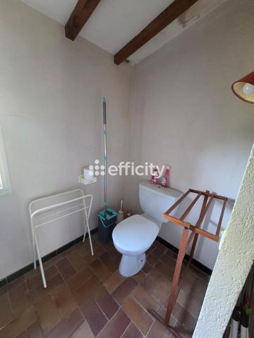 Maison
         5 pièces
        - 145 m² 1 212 500 € *