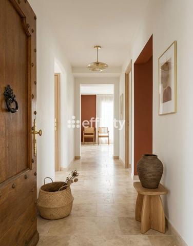 Maison
         5 pièces
        - 145 m² 1 212 500 € *