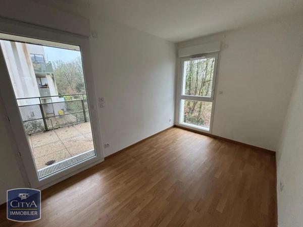 Appartement à louer 3 pièces 53.2m² Tours (37100)