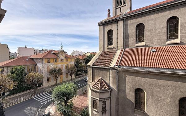 Appartement à vendre    2 pièces • 64,98 m2 Nice
