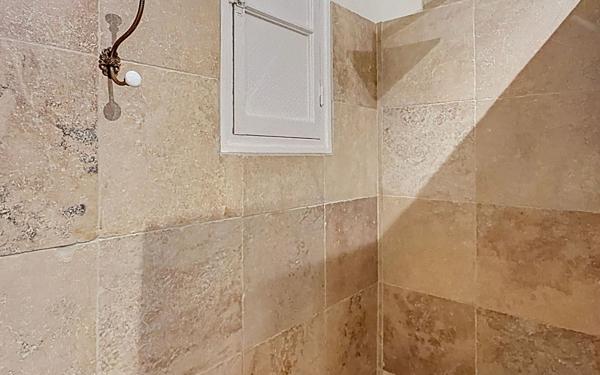 Appartement à vendre    2 pièces • 64,98 m2 Nice