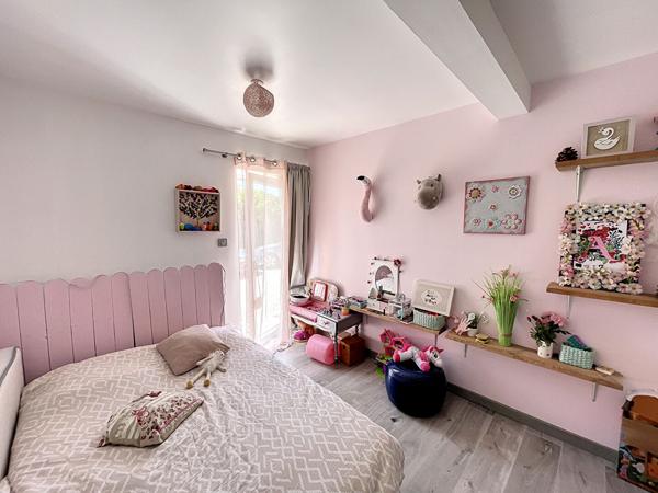 PAMIERS : CORPS DE FERME RENOVE SUR UN TERRAIN DE 5730M2