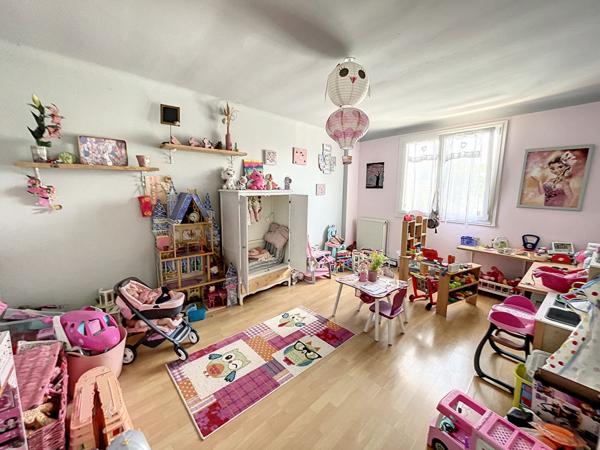 PAMIERS : CORPS DE FERME RENOVE SUR UN TERRAIN DE 5730M2