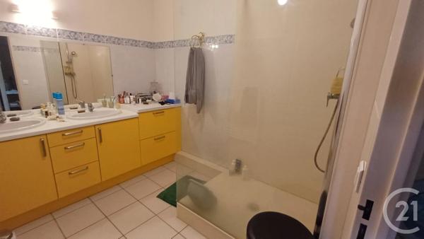 Appartement F4 à vendre  4 pièces - 108 m 2   ALES  - 30