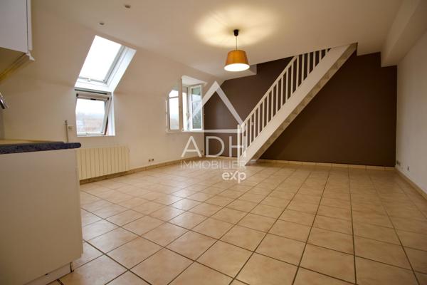 A VENDRE à Jouars-Pontchartrain appartement en duplex 2 pièces / 1 chambre