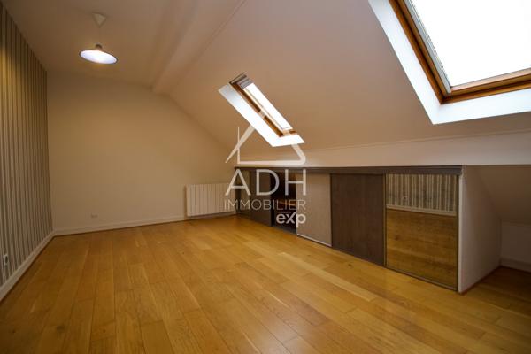 A VENDRE à Jouars-Pontchartrain appartement en duplex 2 pièces / 1 chambre