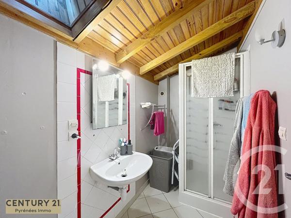 Immeuble à vendre  207 m 2   ESTANCARBON  - 31