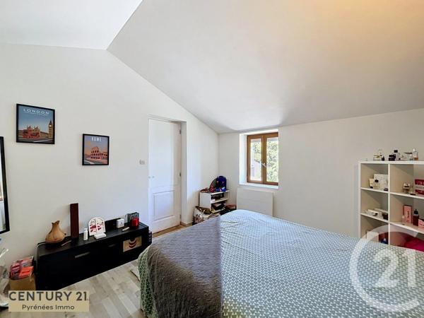 Immeuble à vendre  207 m 2   ESTANCARBON  - 31