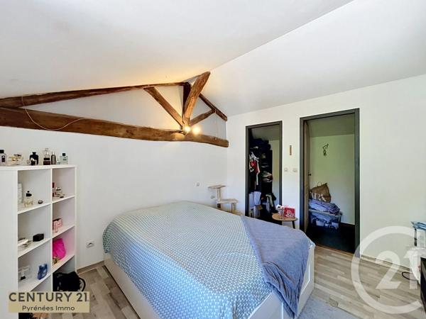 Immeuble à vendre  207 m 2   ESTANCARBON  - 31