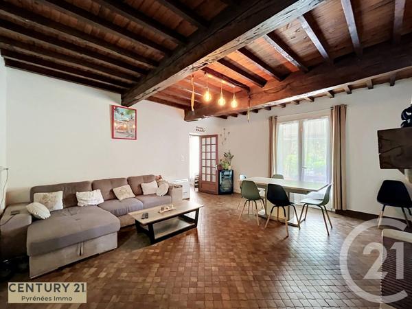 Immeuble à vendre  207 m 2   ESTANCARBON  - 31