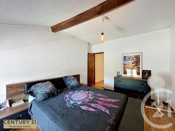 Immeuble à vendre  207 m 2   ESTANCARBON  - 31