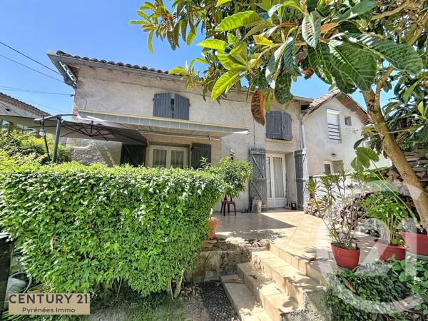 Immeuble à vendre  207 m 2   ESTANCARBON  - 31