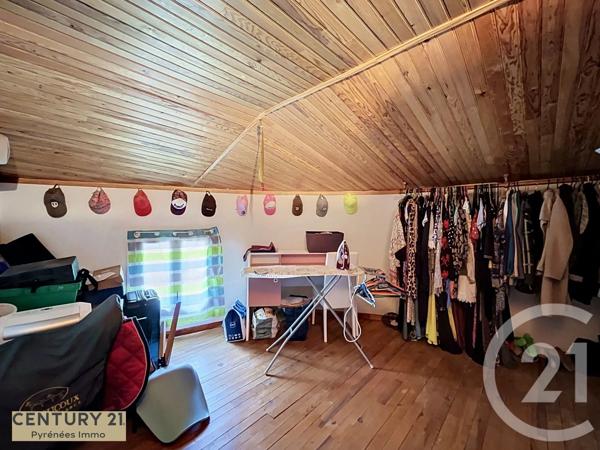 Immeuble à vendre  207 m 2   ESTANCARBON  - 31