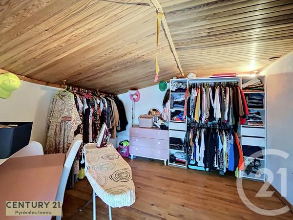 Immeuble à vendre  207 m 2   ESTANCARBON  - 31
