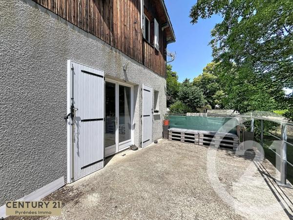 Immeuble à vendre  207 m 2   ESTANCARBON  - 31