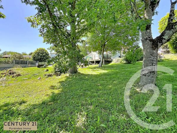 Immeuble à vendre  207 m 2   ESTANCARBON  - 31
