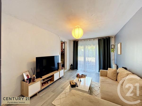 Immeuble à vendre  207 m 2   ESTANCARBON  - 31