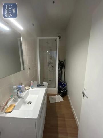Appartement à louer 2 pièces 54.72m² Tours (37000)