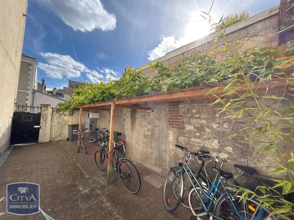 Appartement à louer 2 pièces 54.72m² Tours (37000)