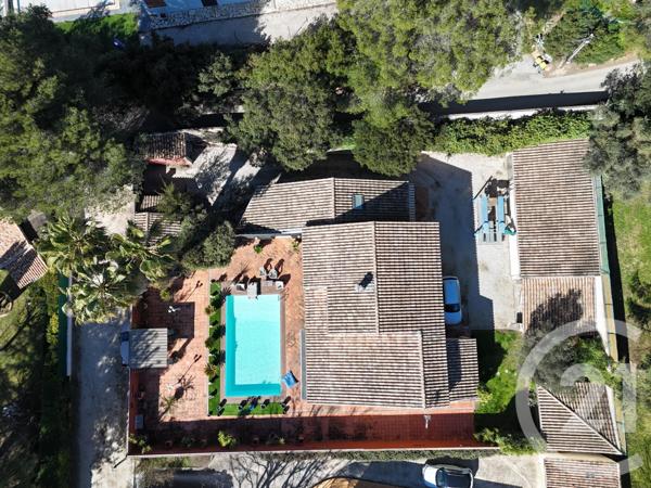 Maison à vendre  6 pièces - 220 m2 LE BEAUSSET - 83