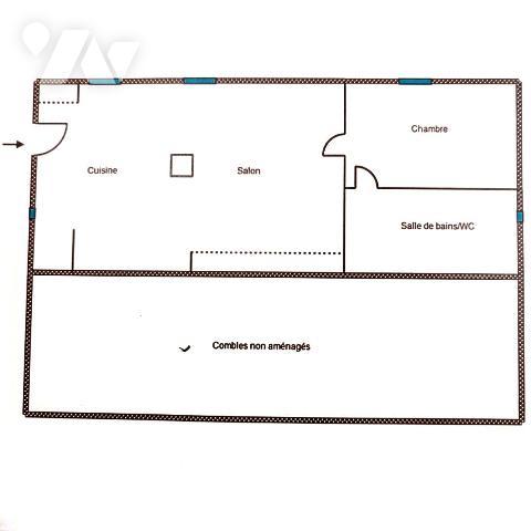 Appartement de 2 pièces principales  avec grand  jardin dans une villa individuelle, garage.