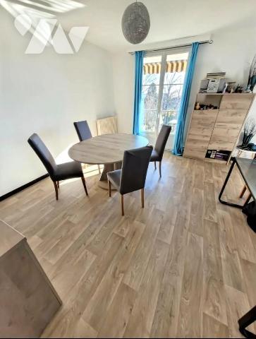 Appartement T4 vendu loué centre Uzès