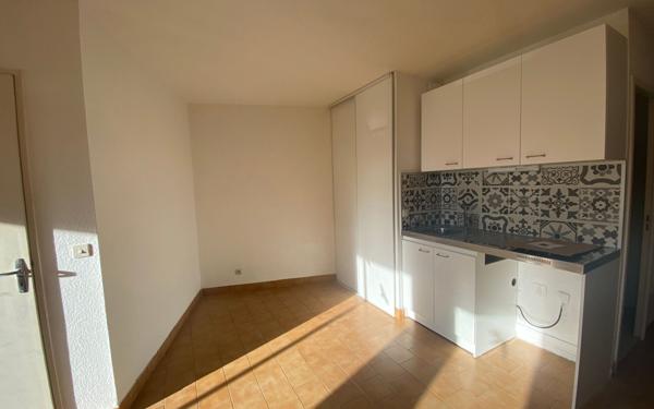 Appartement à louer    2 pièces •  Mèze