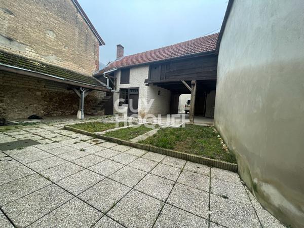 Maison 3 pièces d'une surface habitable de 78 m² à louer à AMBONNAY (51150).