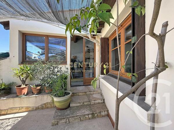 Maison à vendre  6 pièces - 179 m 2   SAUSSAN  - 34