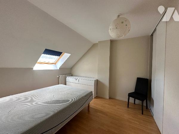 DOLE, rive gauche, appartement duplex proche cinema et rive du Doubs
