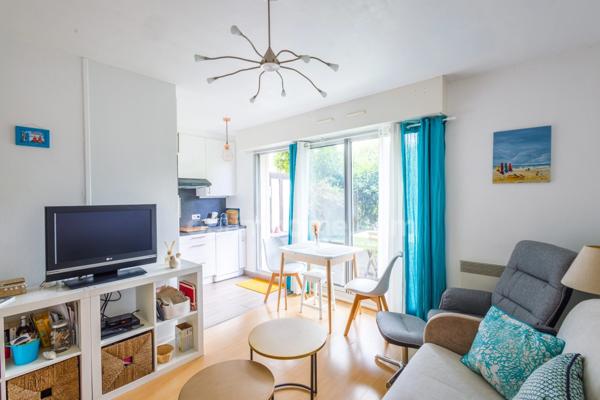 Cabourg Plage - Appartement de type T2 de 33 m2 avec terrasse de 34 m2 - 1 chambre - Plain pied - Cave - Parking