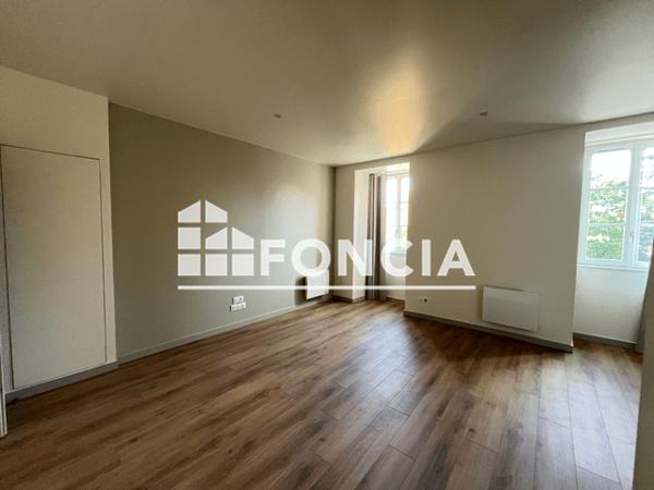 Location Studio 29.9 m² - Guingamp 22200