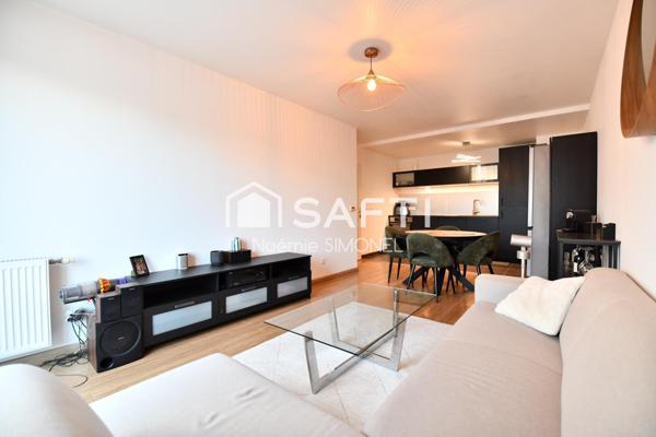 Bel appartement de trois pièces dans une résidence de 2013 avec 2 places de parking sécurisées !