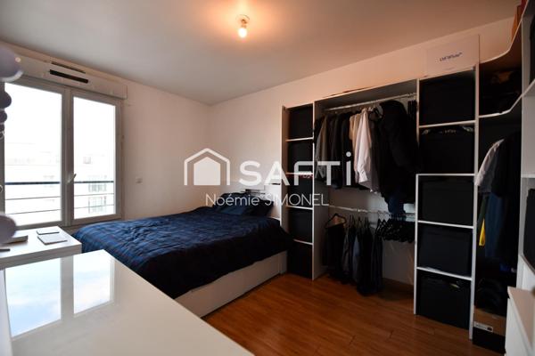 Bel appartement de trois pièces dans une résidence de 2013 avec 2 places de parking sécurisées !