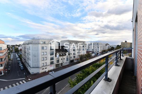 Bel appartement de trois pièces dans une résidence de 2013 avec 2 places de parking sécurisées !