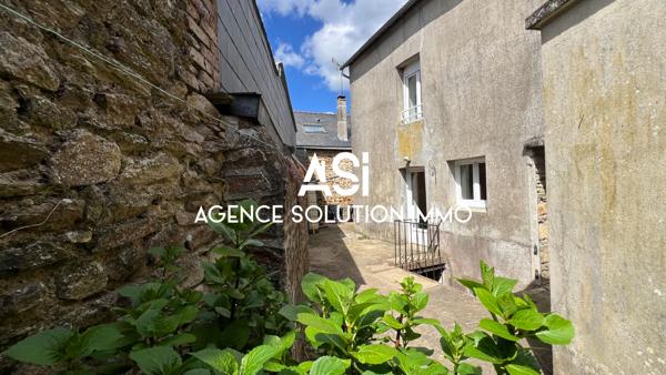 Maison de bourg ancien relais - 106 m2 5P 2CH - très lumineux - Cour- cave - fort potentiel agrandissement
