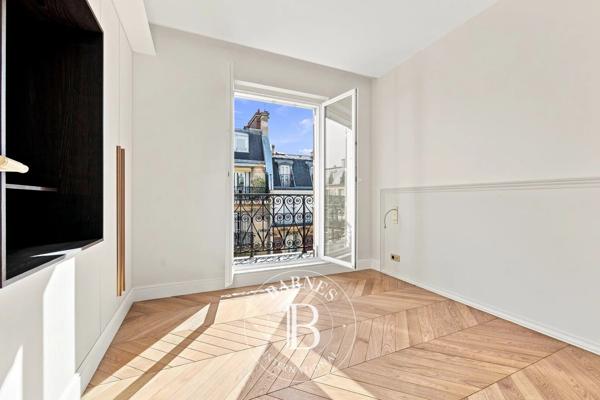 Paris 8ème, Appartement 3 Chambres -  107 m² à vendre