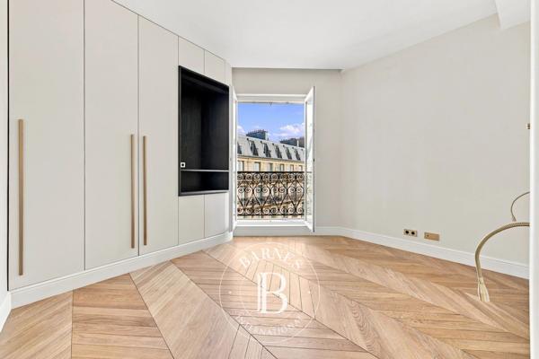Paris 8ème, Appartement 3 Chambres -  107 m² à vendre